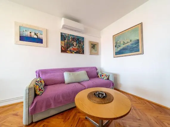 Fia 70S Beach Apartment 라브